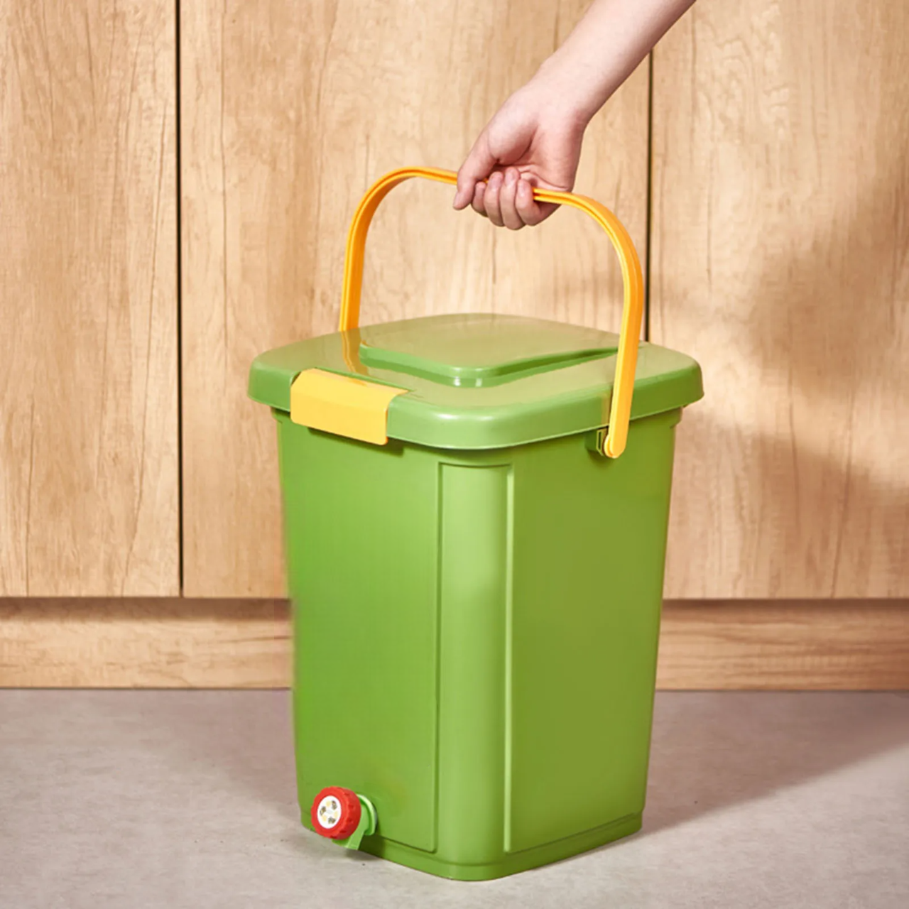 Composteur de Jardin - RecycleCompostingContainer™